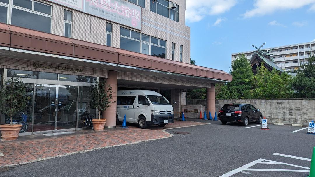 障害者駐車場(建物正面東側)