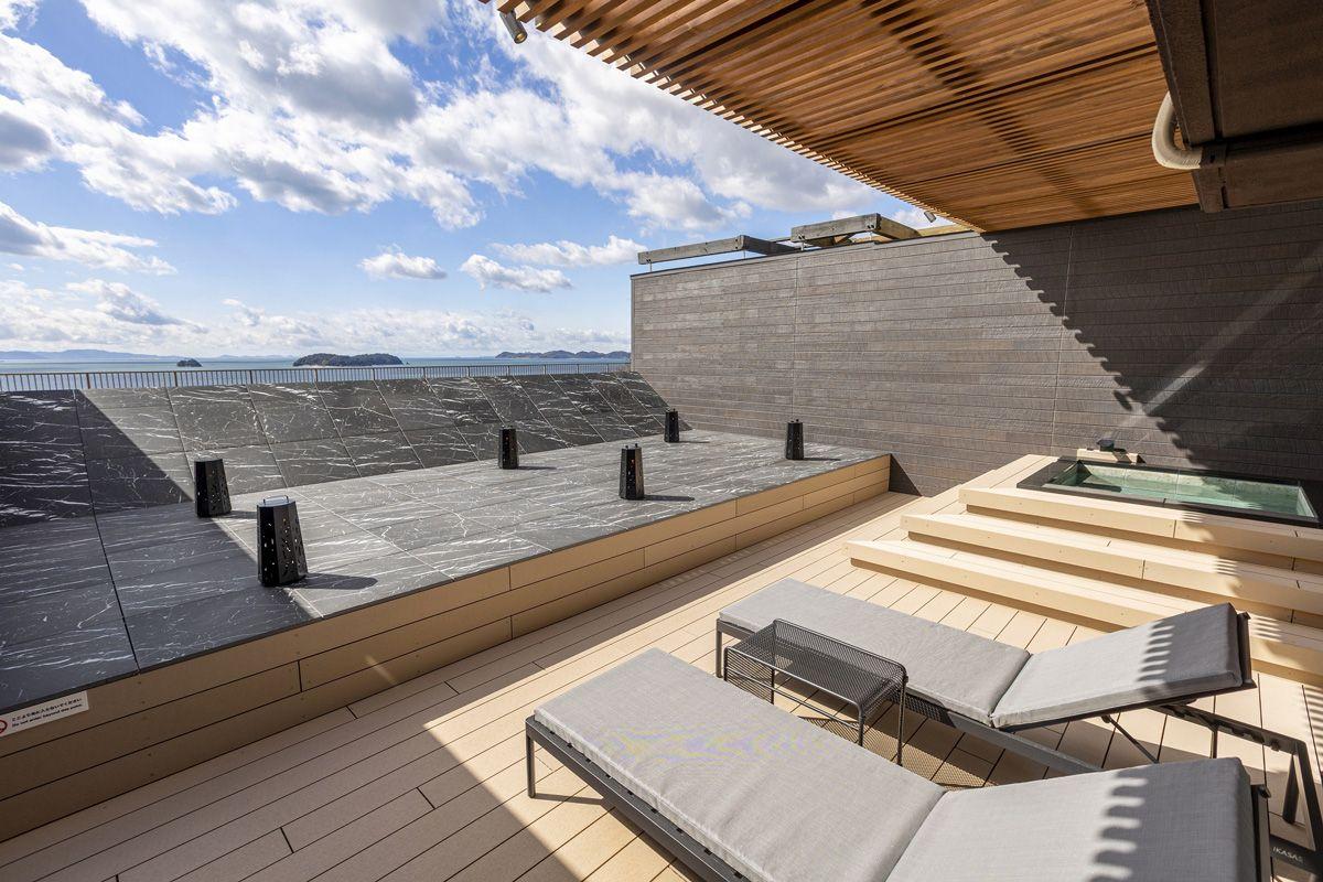 海と空と風の宿 ホテル明山荘