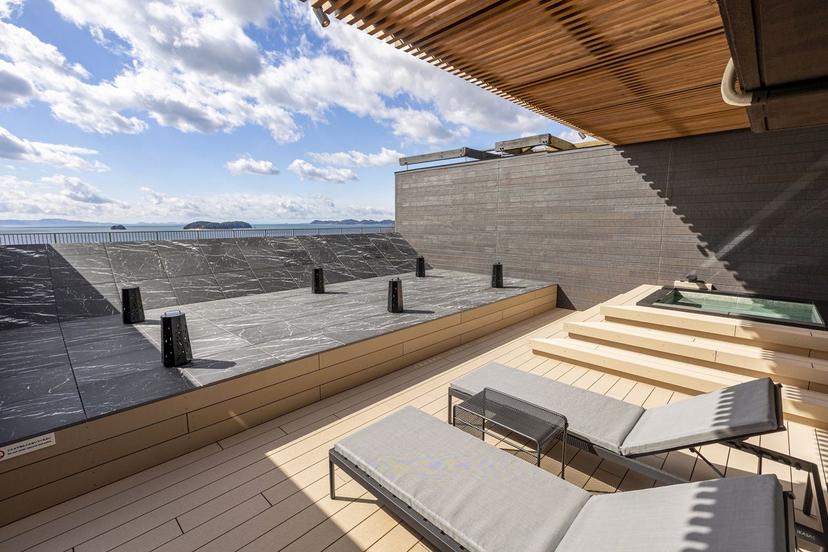 海と空と風の宿 ホテル明山荘