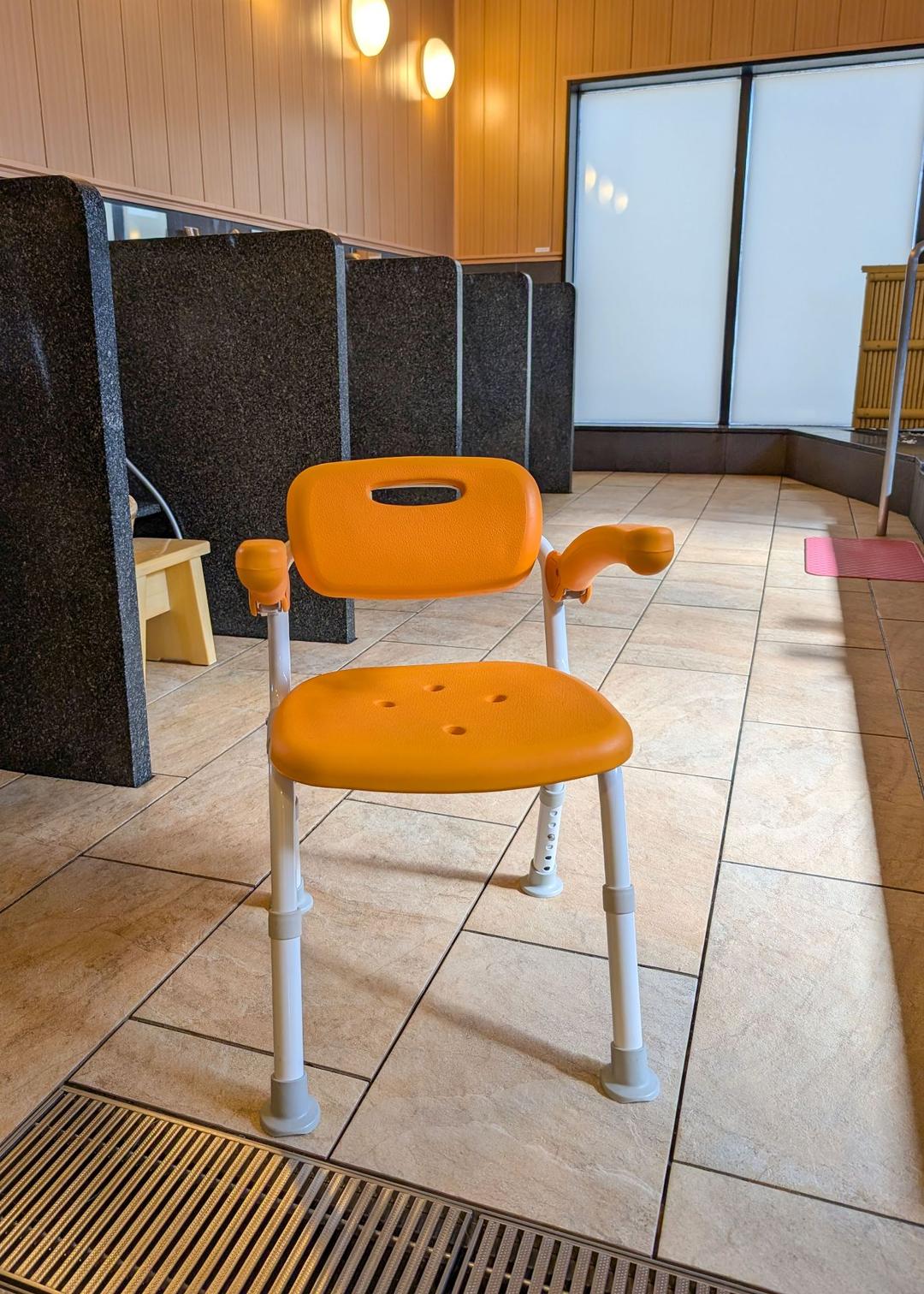 大浴場シャワーチェア