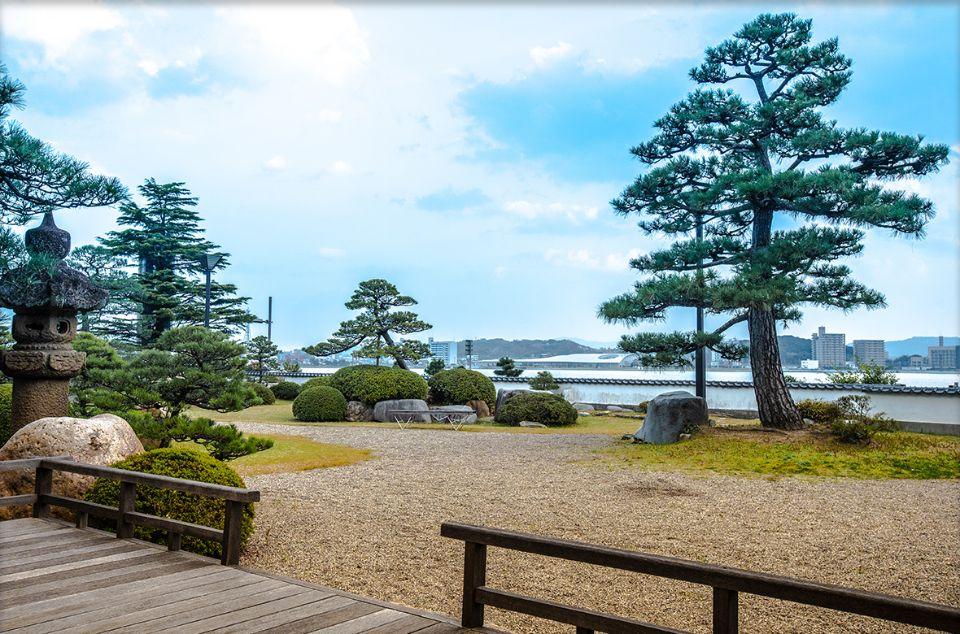 松平閣