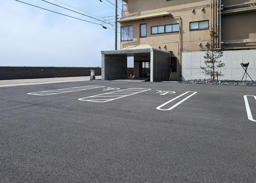 駐車場(玄関前)