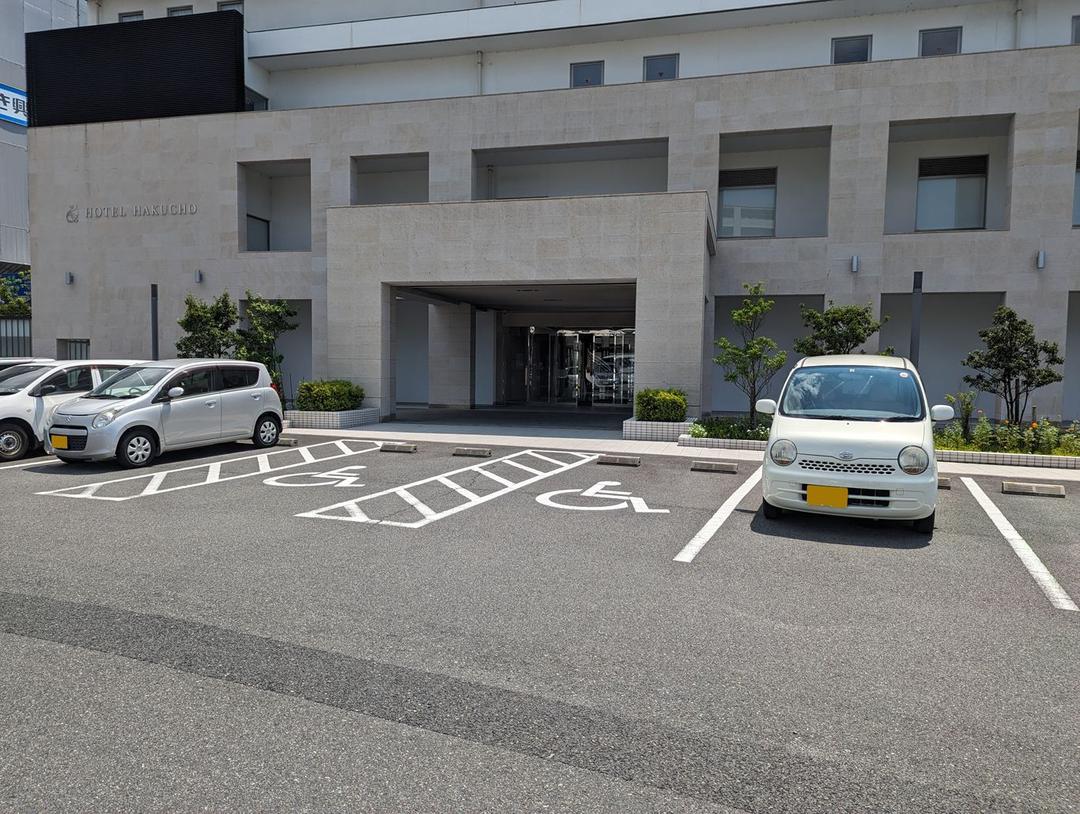 駐車場(建物北側)